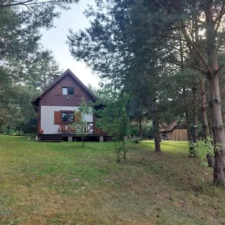 Holiday home Chatka Miedzy Sosnami Bobrowniki