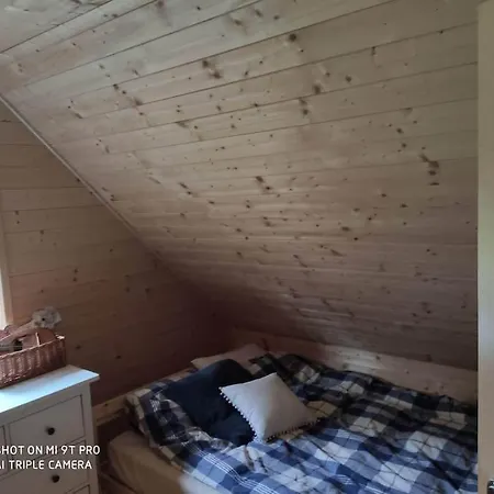 Holiday home Chatka Miedzy Sosnami Bobrowniki